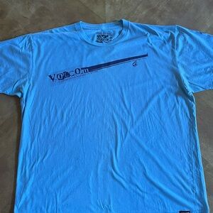 Volcom Light Blue vintage Slim Fit Tee – Men’s Size XL